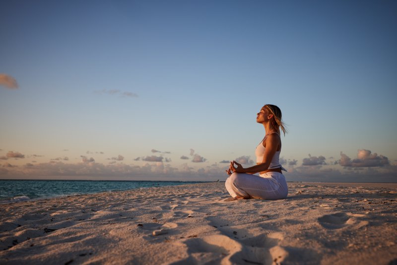 yoga-retreat-na-maledivach-2026-002.jpg
